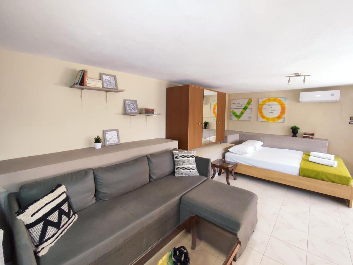 Apartment With A Garden *