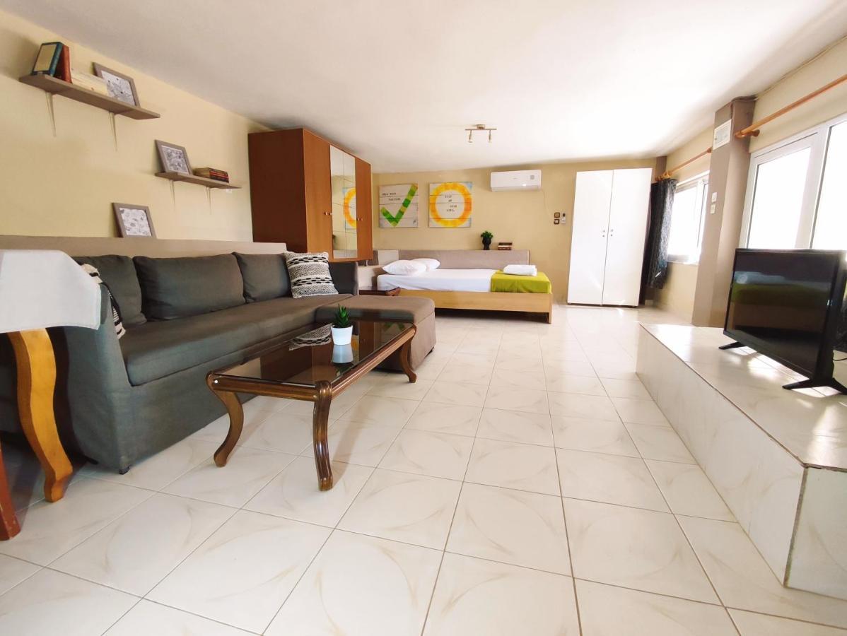 Apartment With A Garden