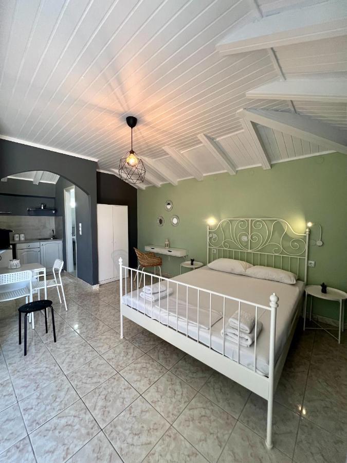 Issos Aparthotel *