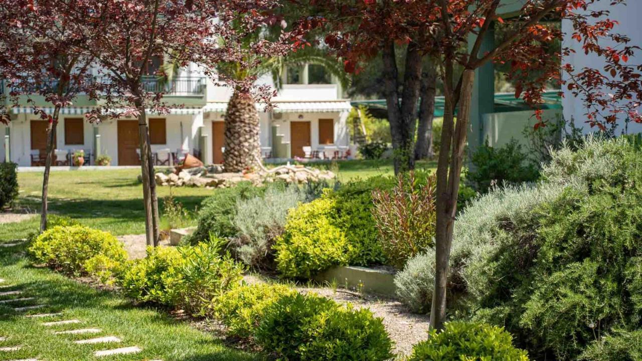 Alexandros Aparthotel 3*