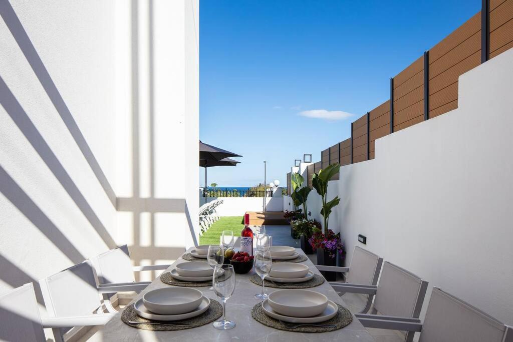 Kayo, The Ultimate Accomodation! Villa Panormos (Crete)