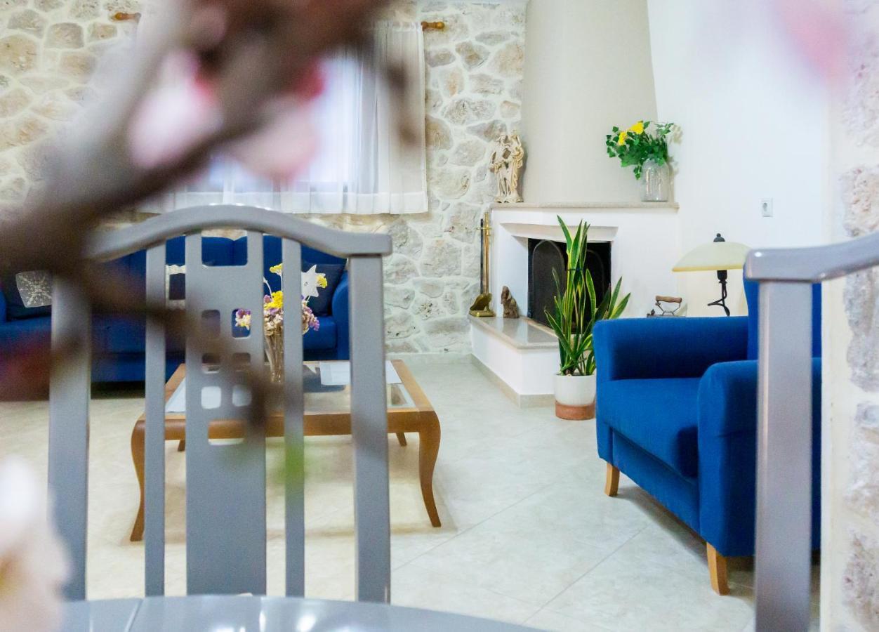 Apartment Blue Horizon Stone House At