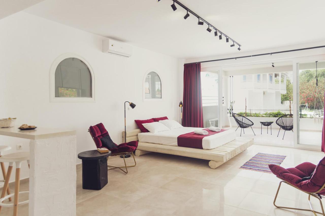 Three Seasons Apartment