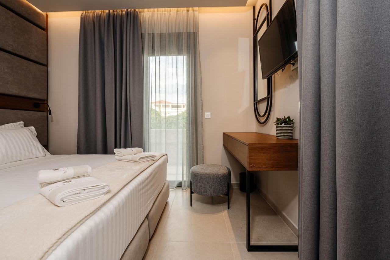 Horizon - Beachfront Luxury, By Zantewize Laganas