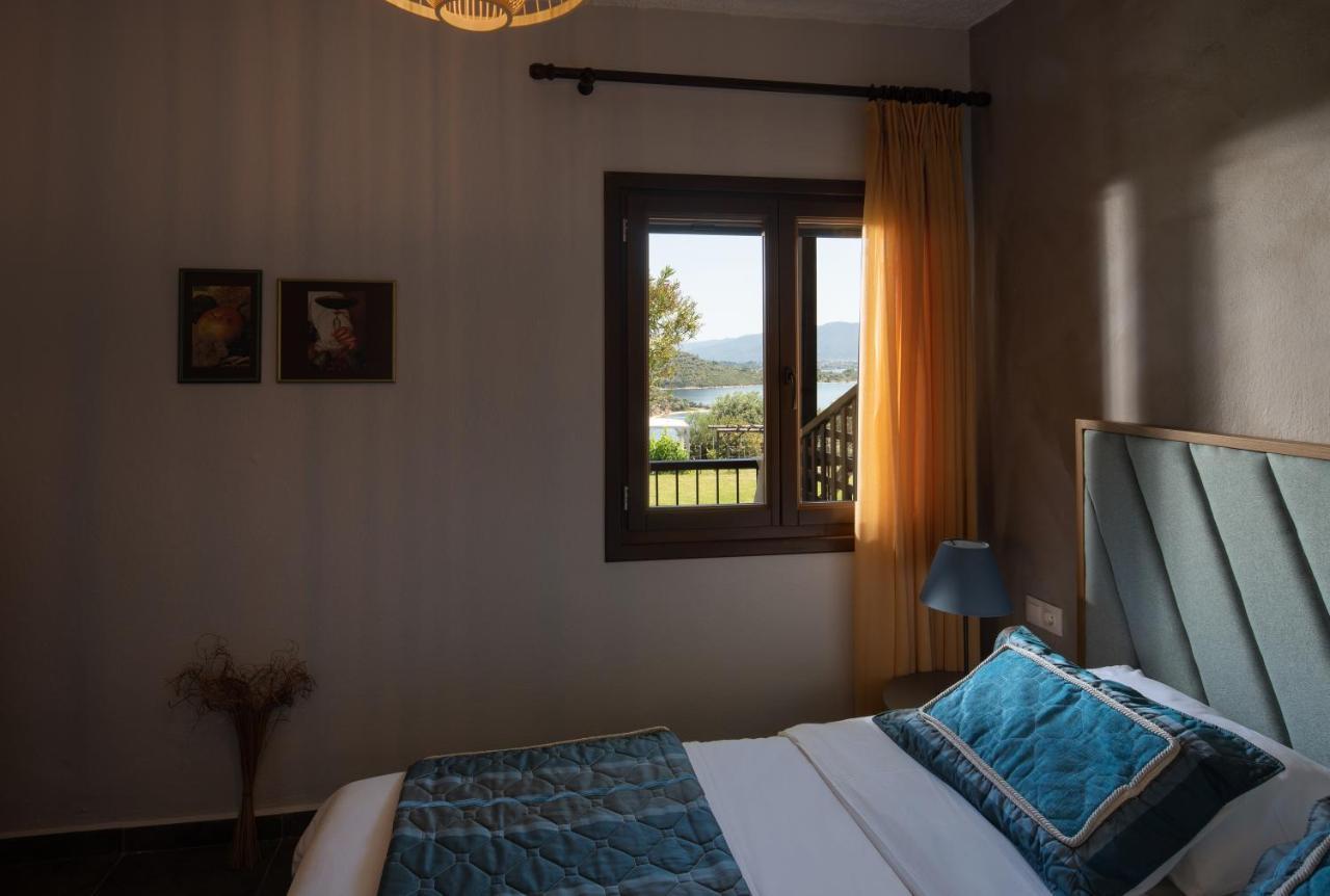 Heos Aparthotel