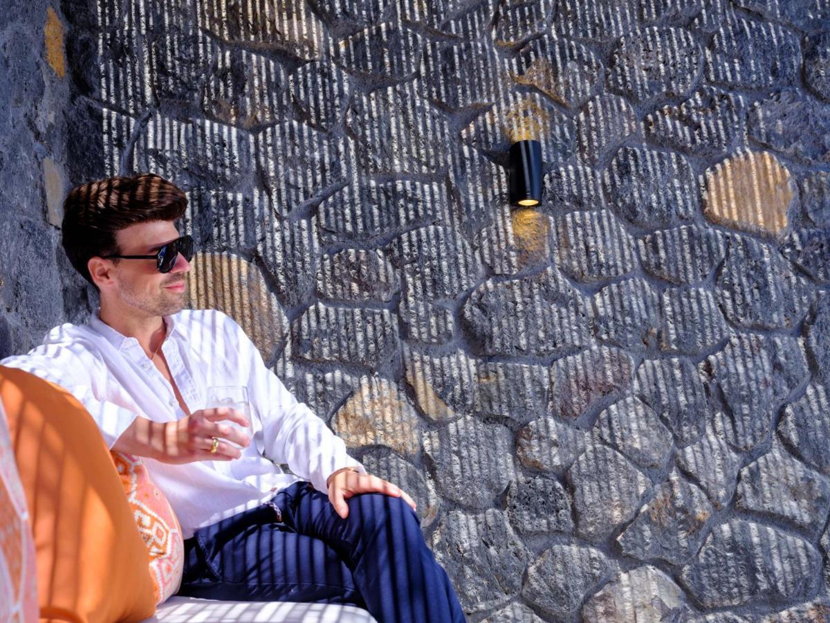 Lithi Luxury Retreat * Imerovigli (Santorini)