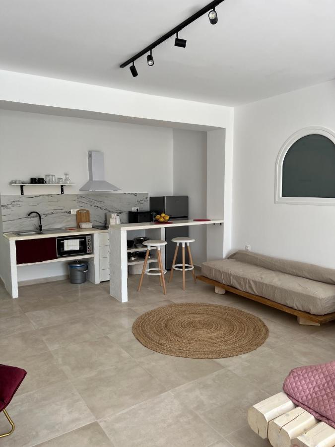 Three Seasons Apartment