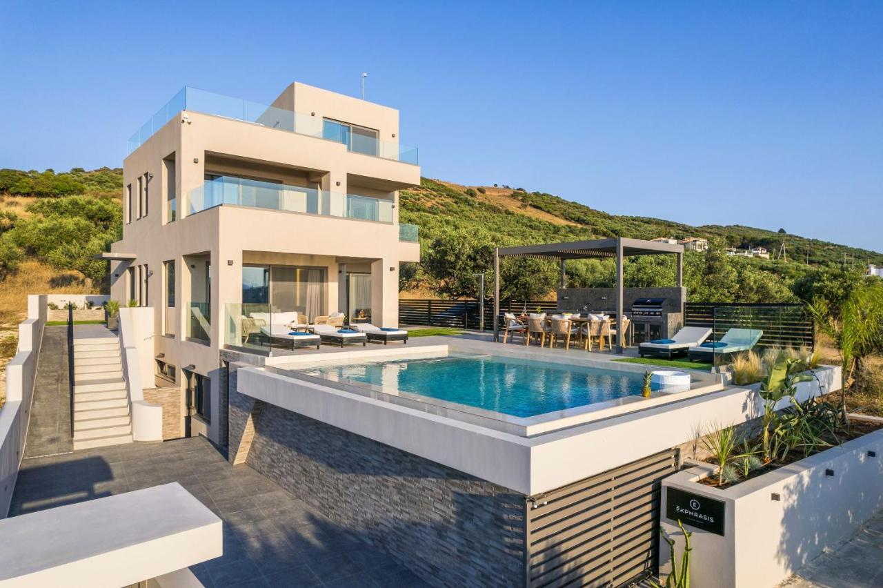 Ekphrasis With Sea View And Jacuzzi Ravdhoukha