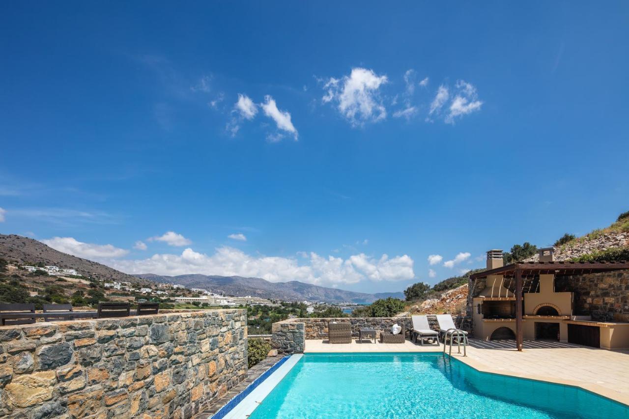Maris Villa *