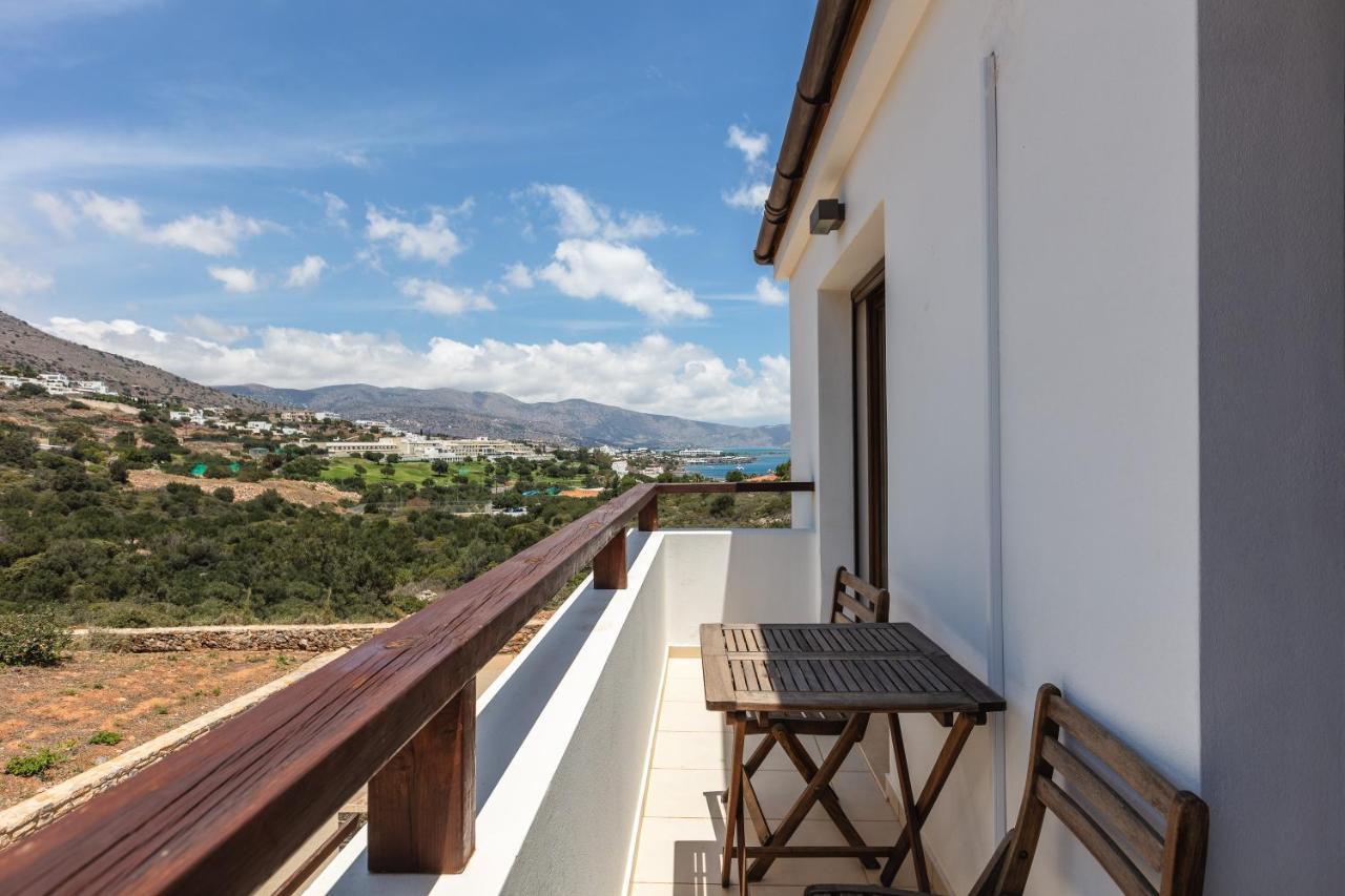 Maris Villa *