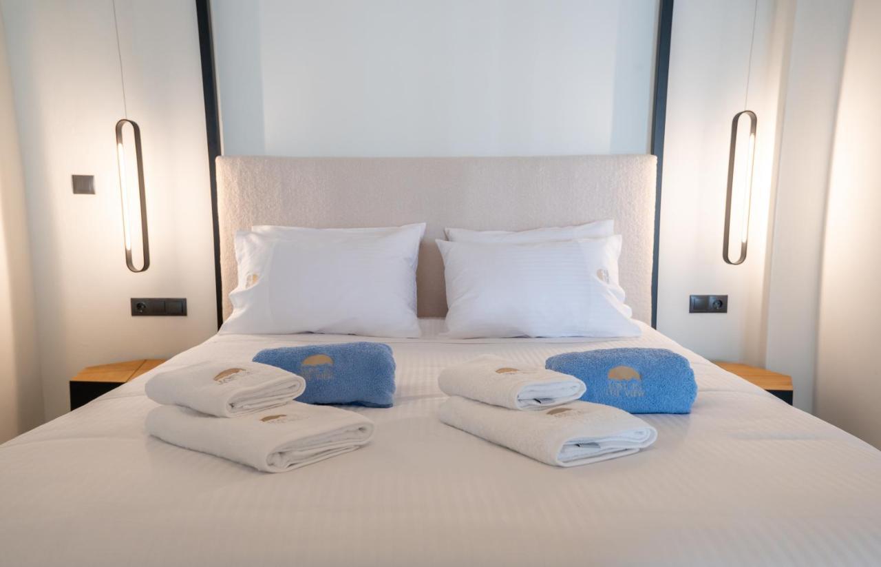 Lost In The View, Luxury With Seaview Apartment *