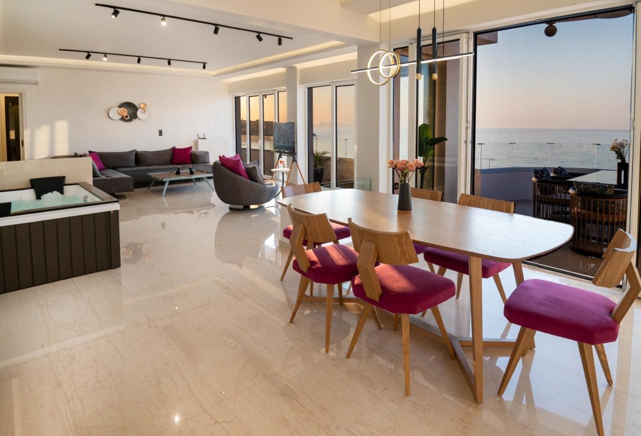 Lost In The View, Luxury With Seaview Apartment