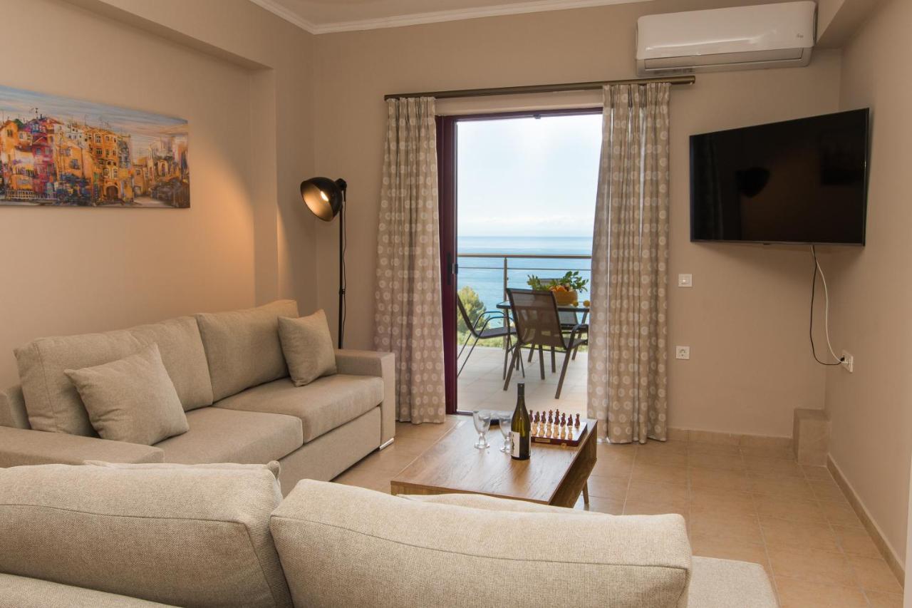 Sea View Apartment *