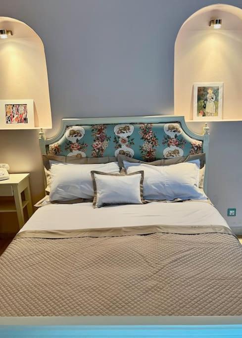 Villa Staffed, Unique And Luxurious Coastal In Beautiful Anidri, *