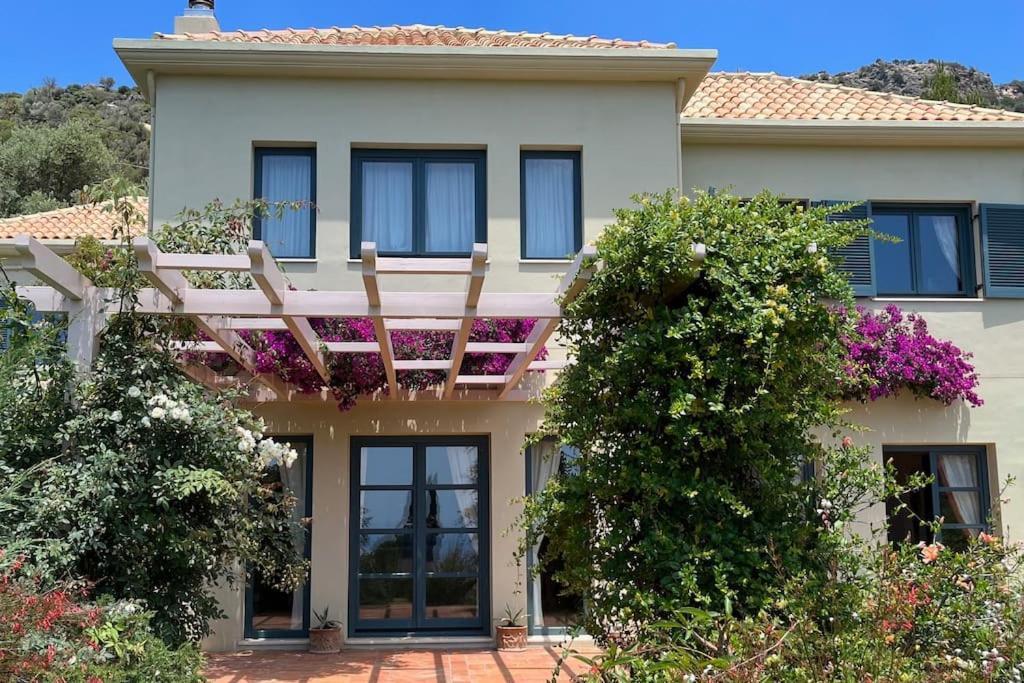 Staffed, Unique And Luxurious Coastal In Beautiful Anidri, Palaiochora