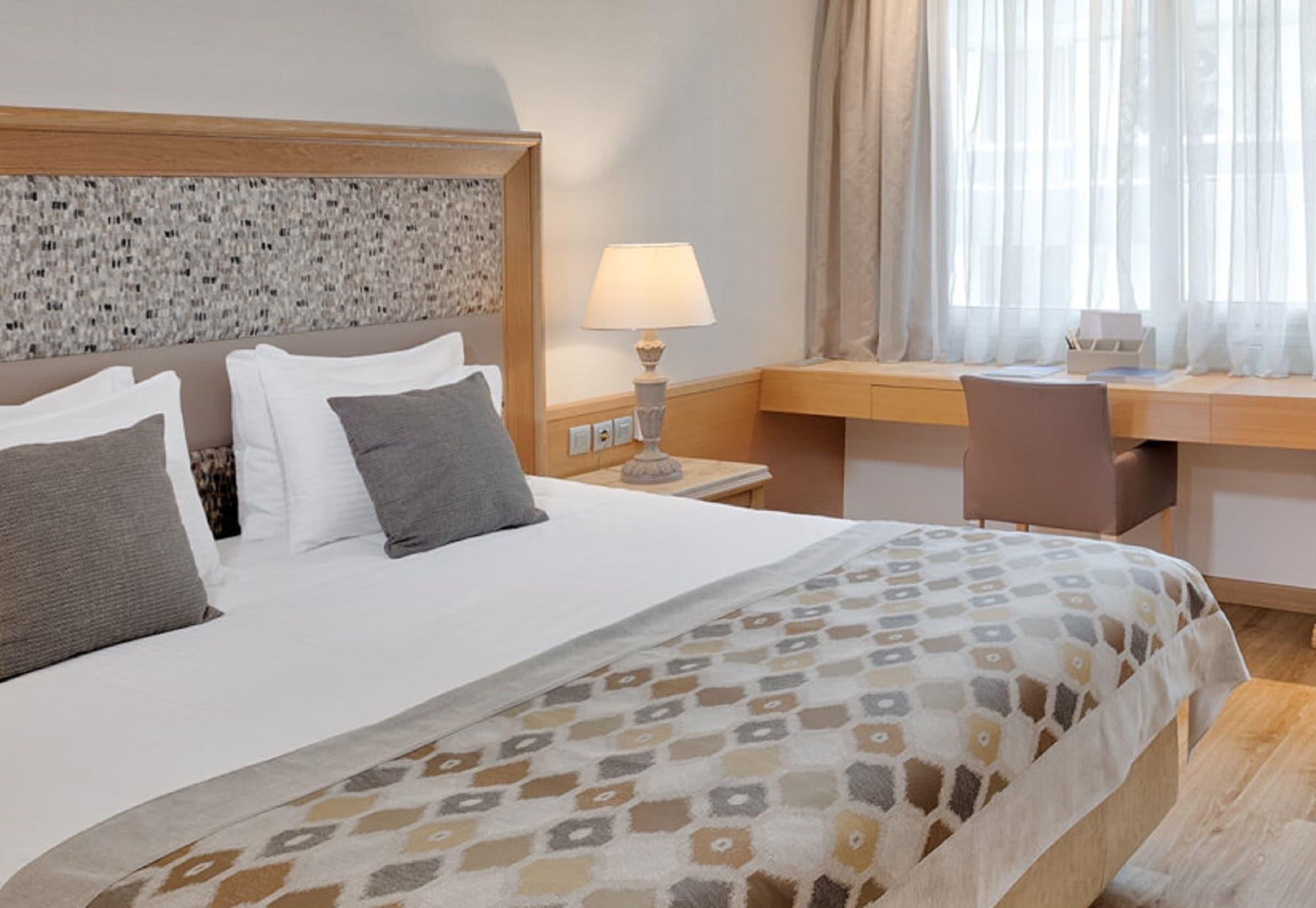 Divani Caravel