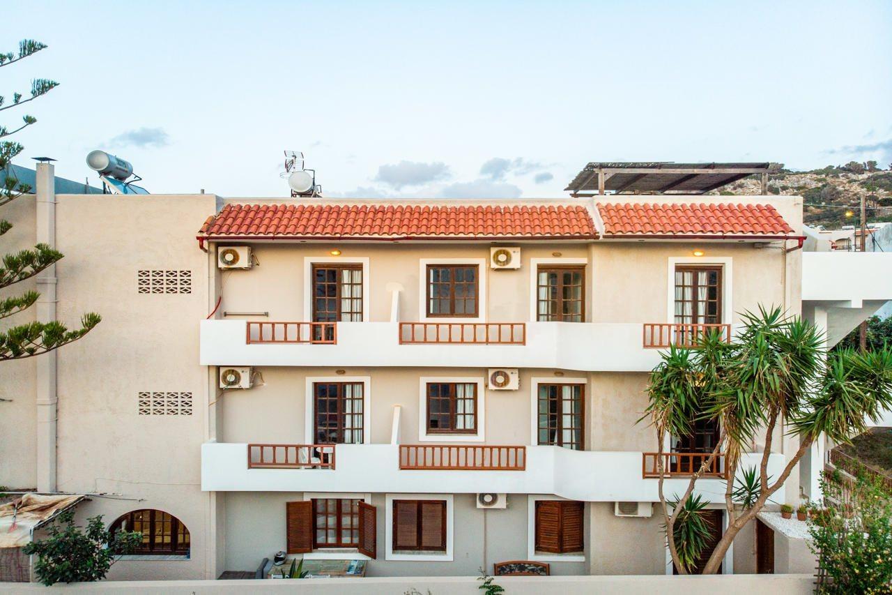 Alexandra Apartment *