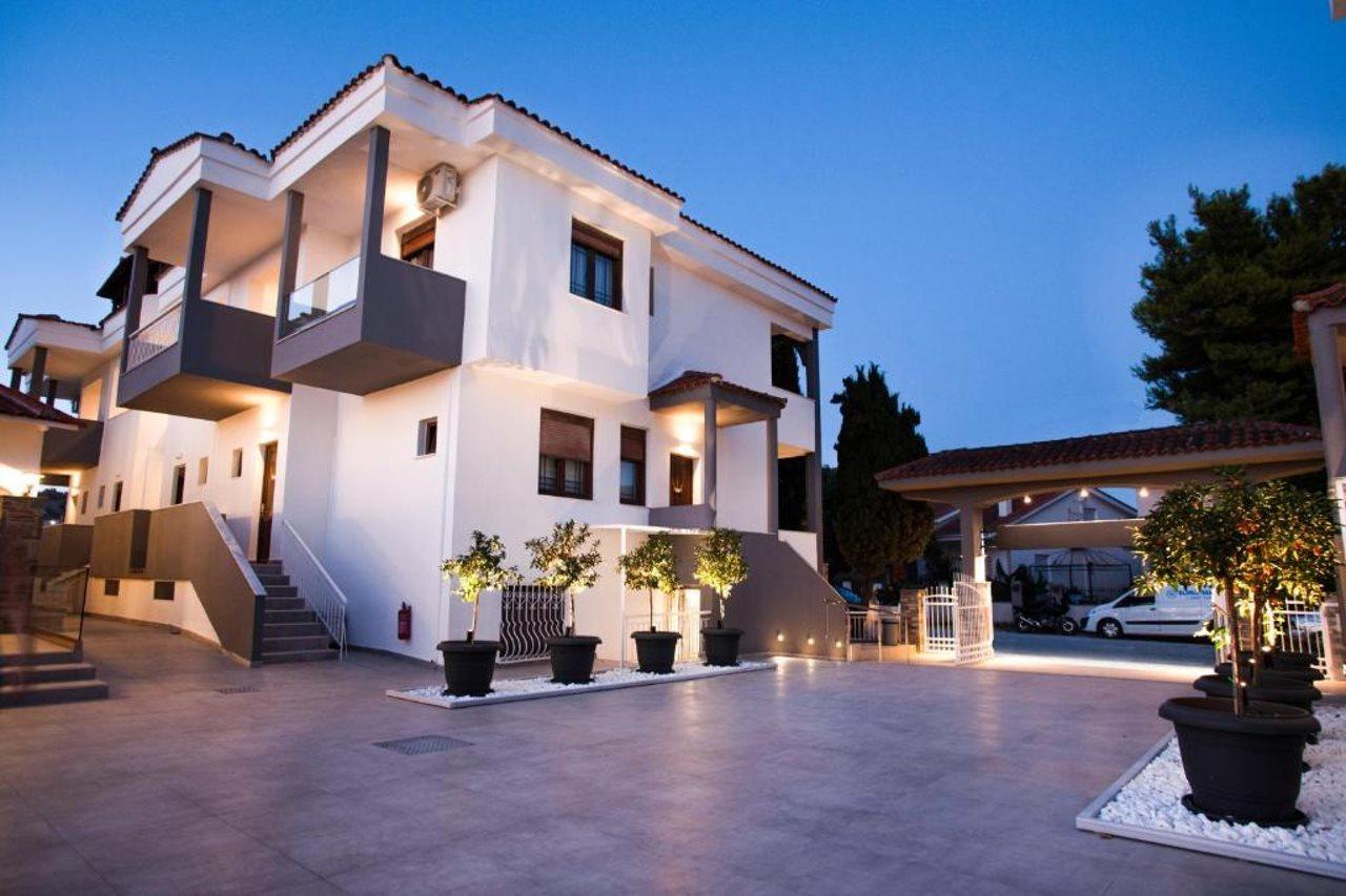 Acrotel Lily Ann Village