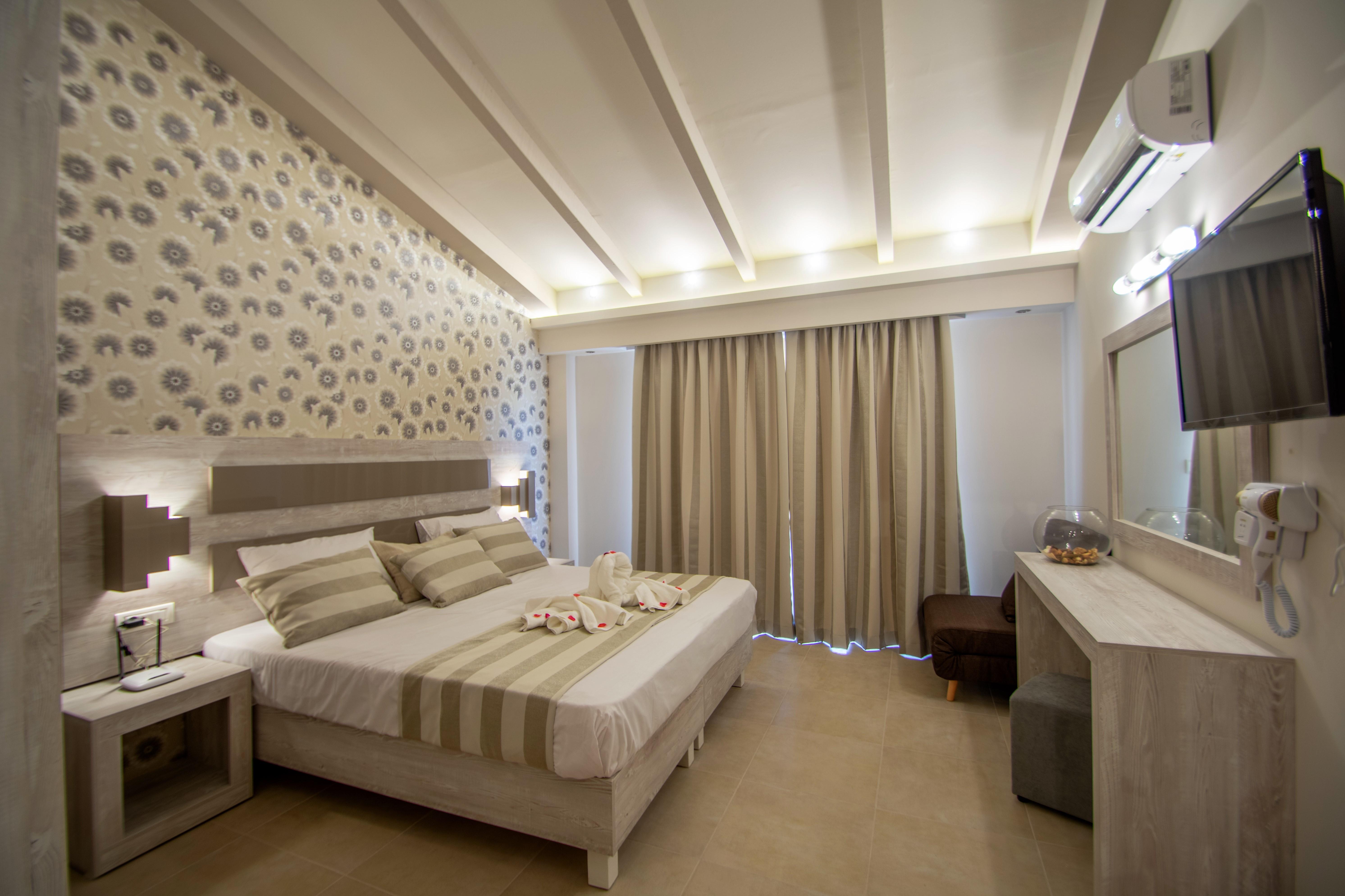 Paradise Aparthotel 3*