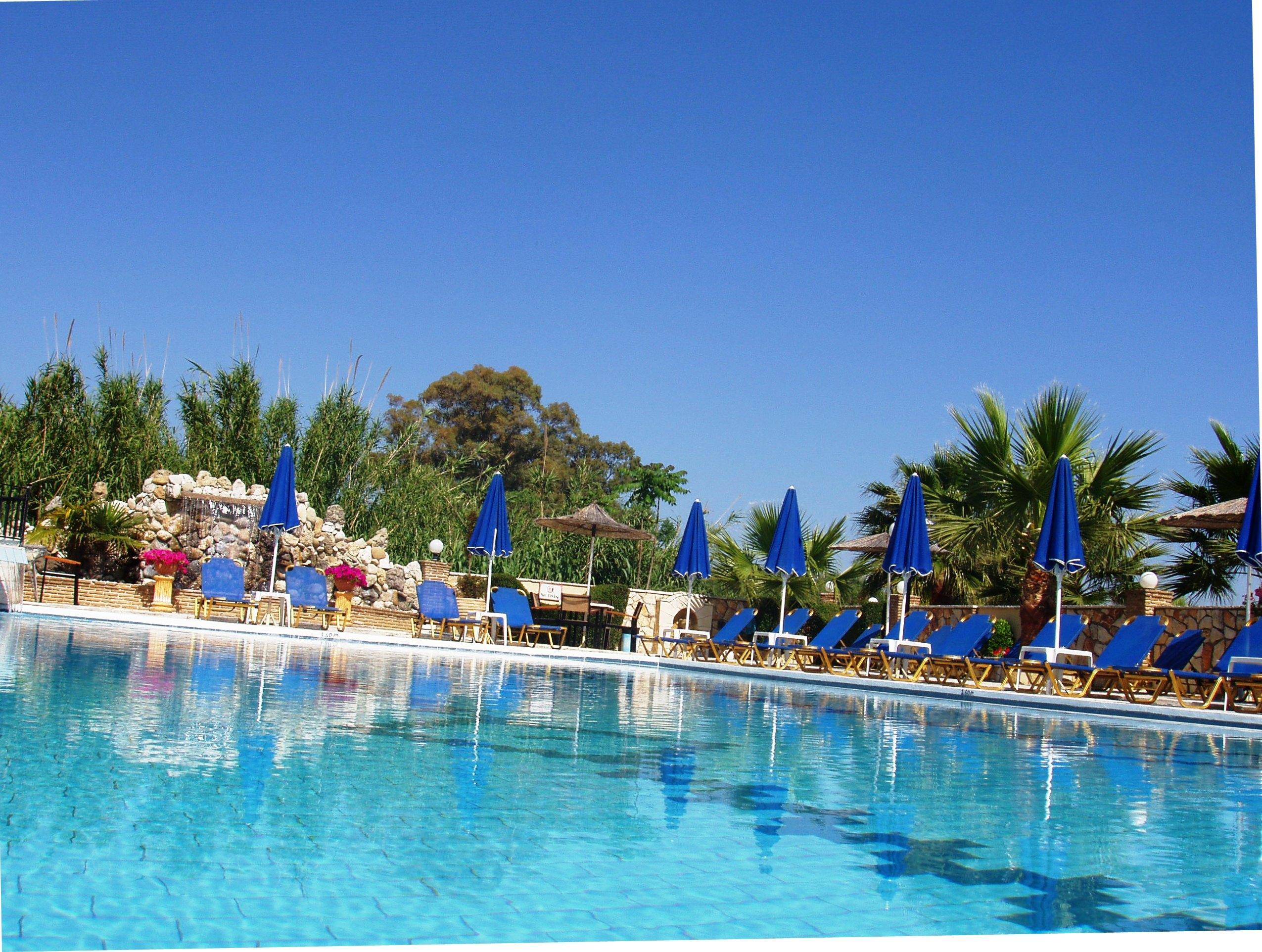 Aparthotel Paradise 3*