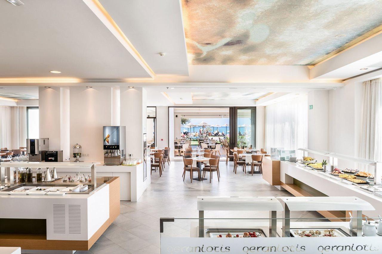 Hotel Geraniotis And Platanias (Crete)