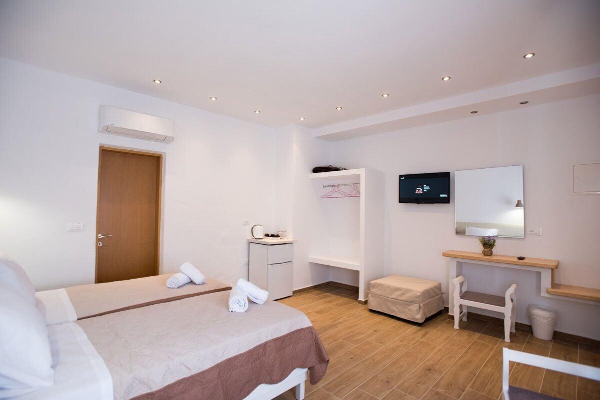 Marina Blue 2* Ornos (Mykonos)