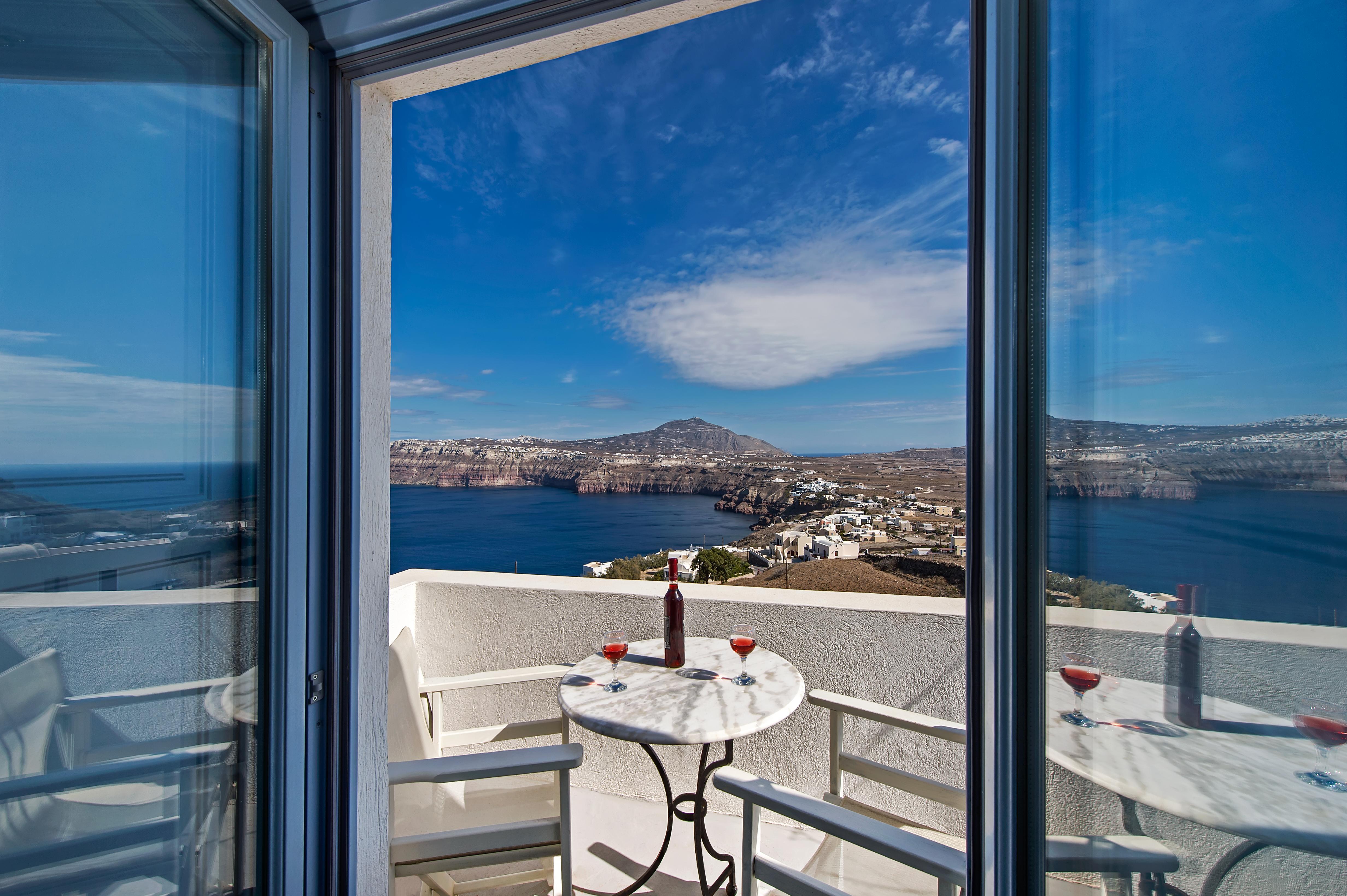 Hotel Apanemo & Akrotiri (Santorini)