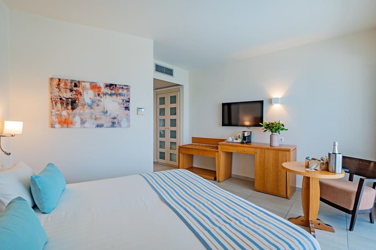 Hotel Minos 4*