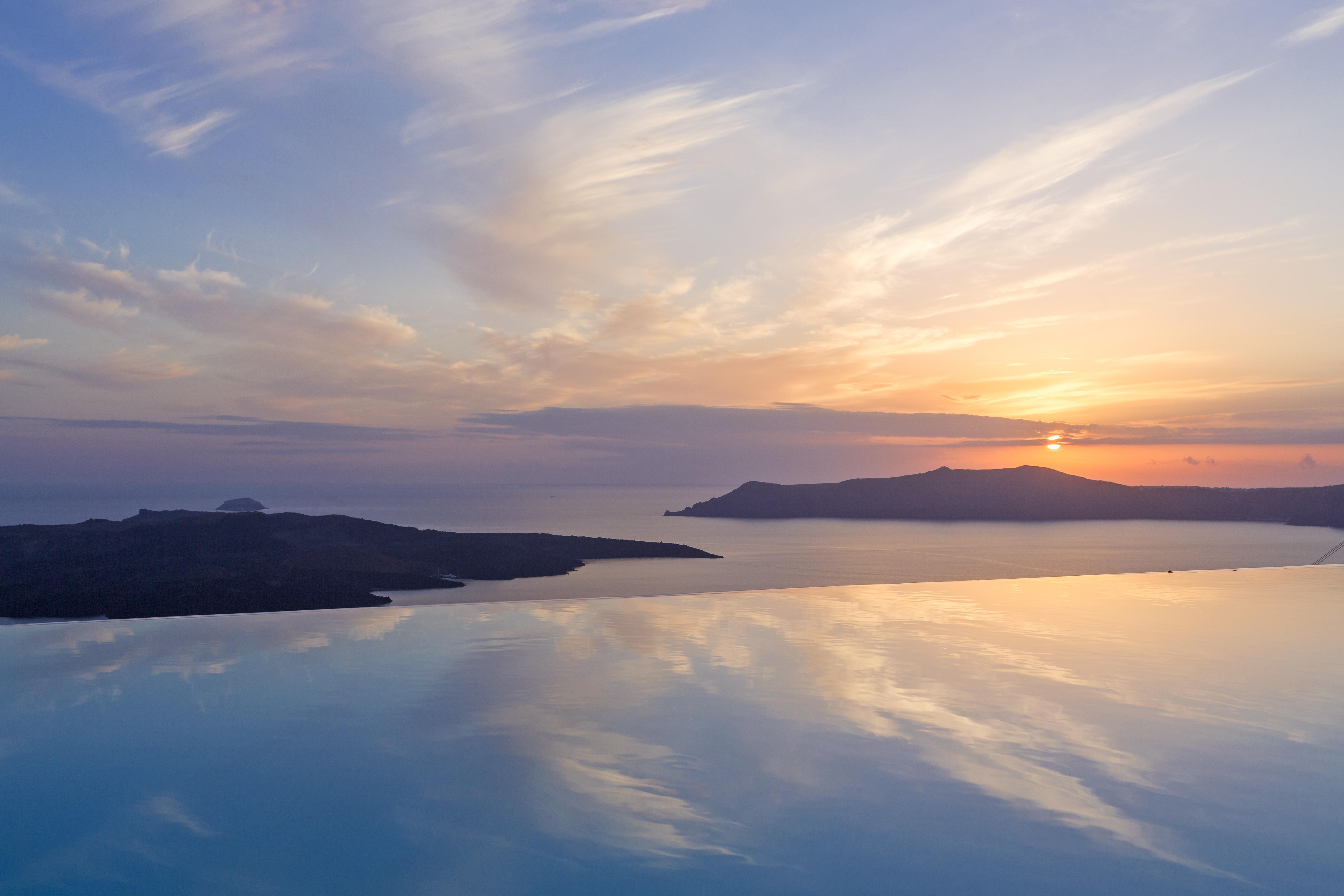 Cosmopolitan - Small Luxury Of The World 4* Fira (Santorini)