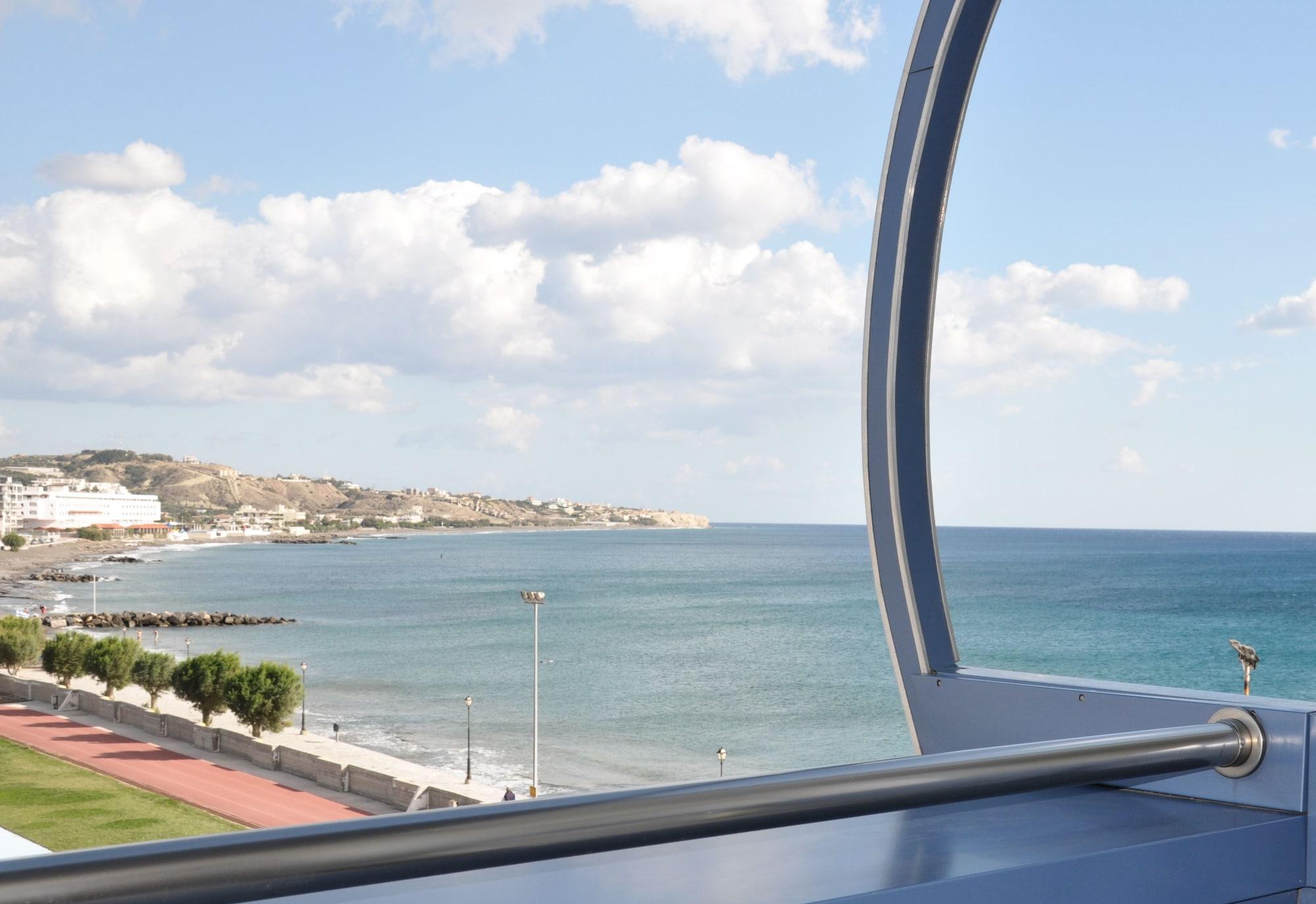 Astron Hotel 3*