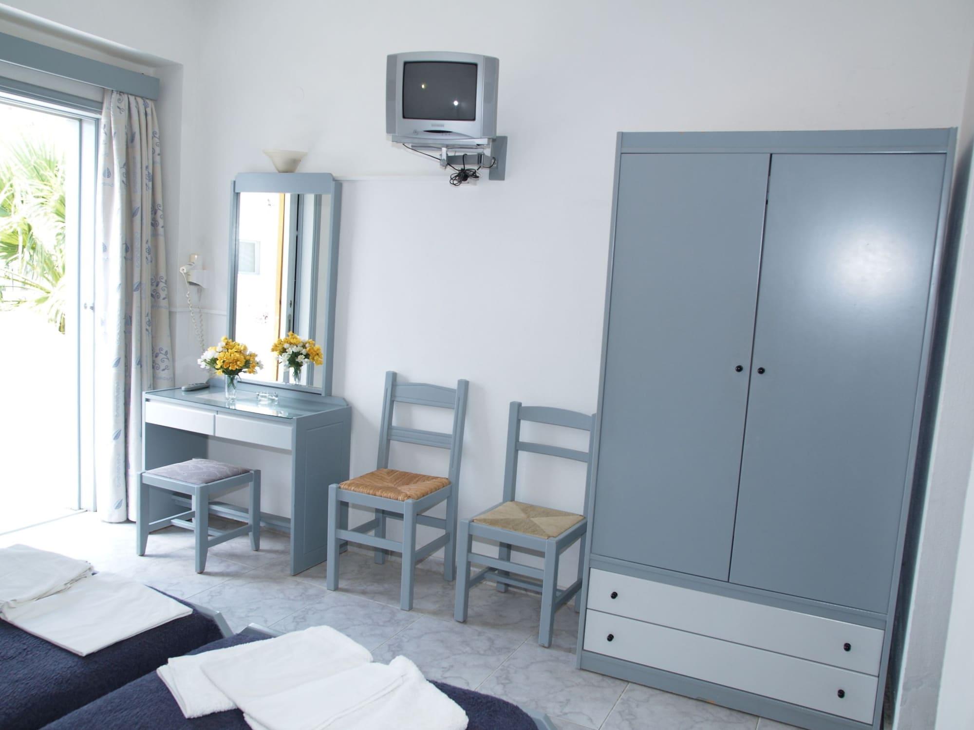 Costas & Chrysoula Aparthotel