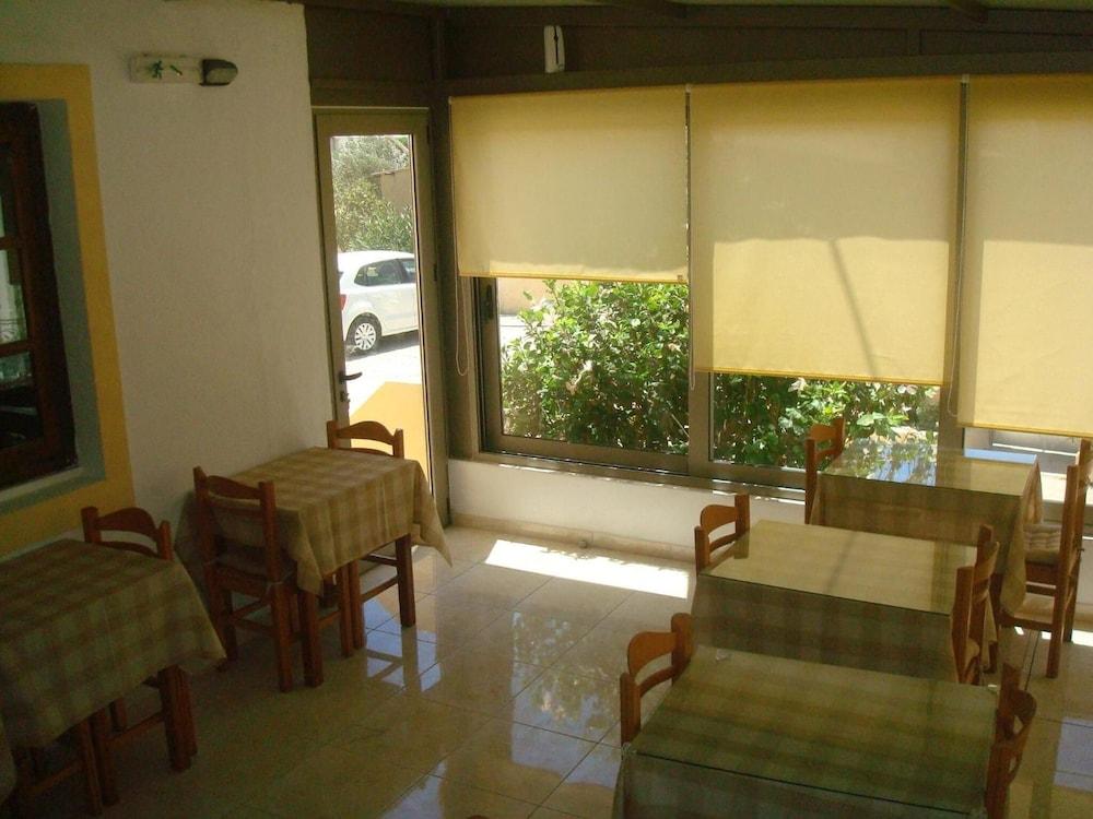 Aghas Hotel