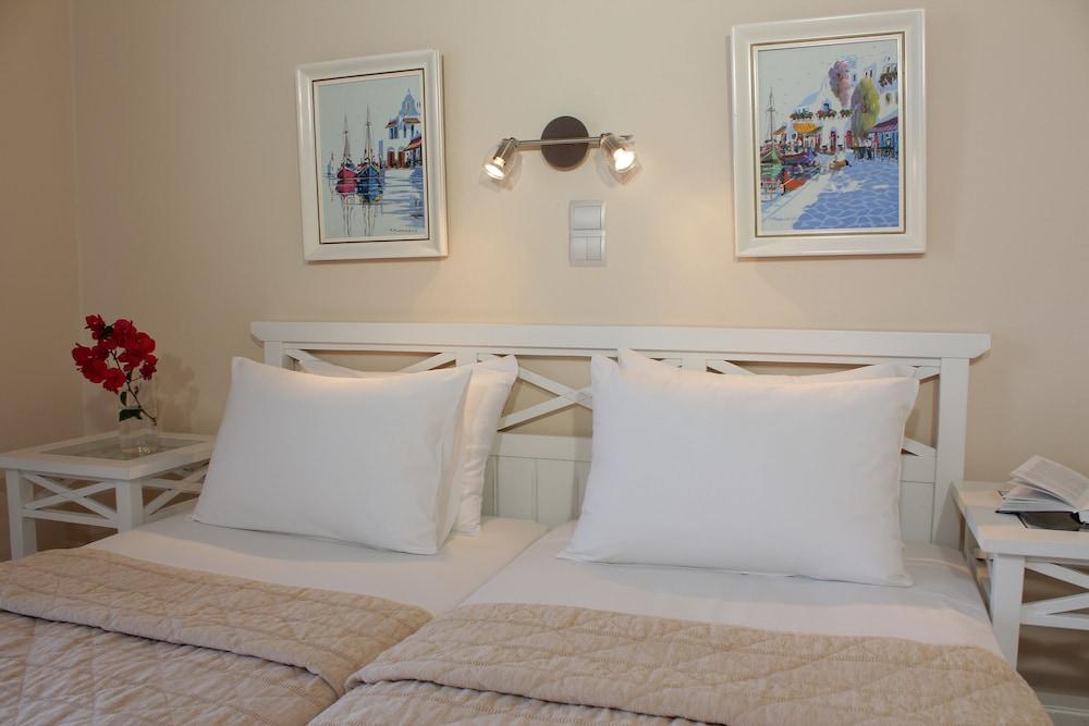 Erato Mykonos