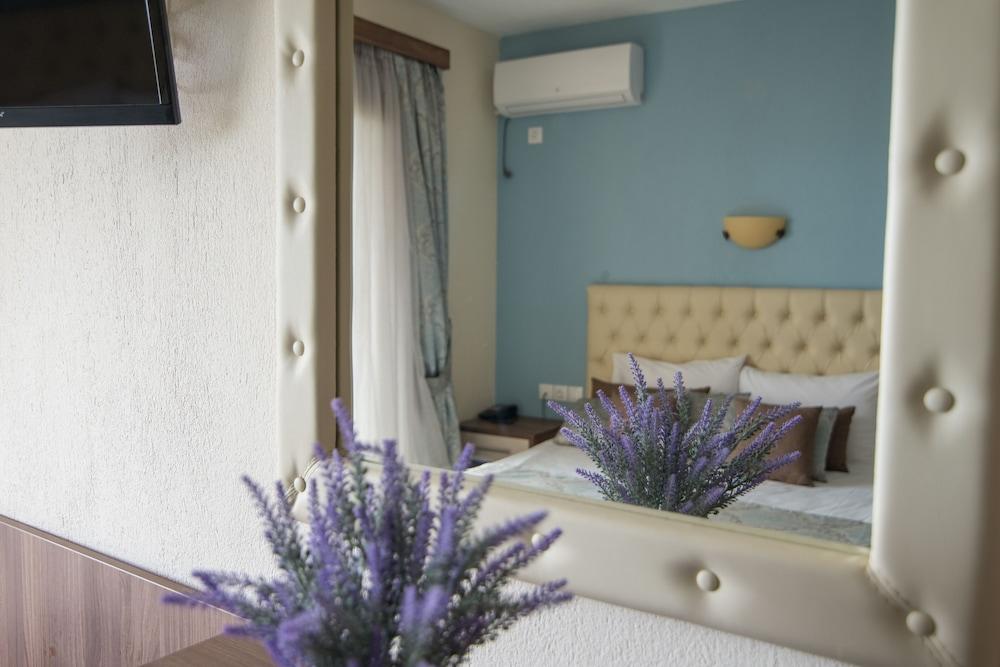 Apartment Castro De Lux Toroni