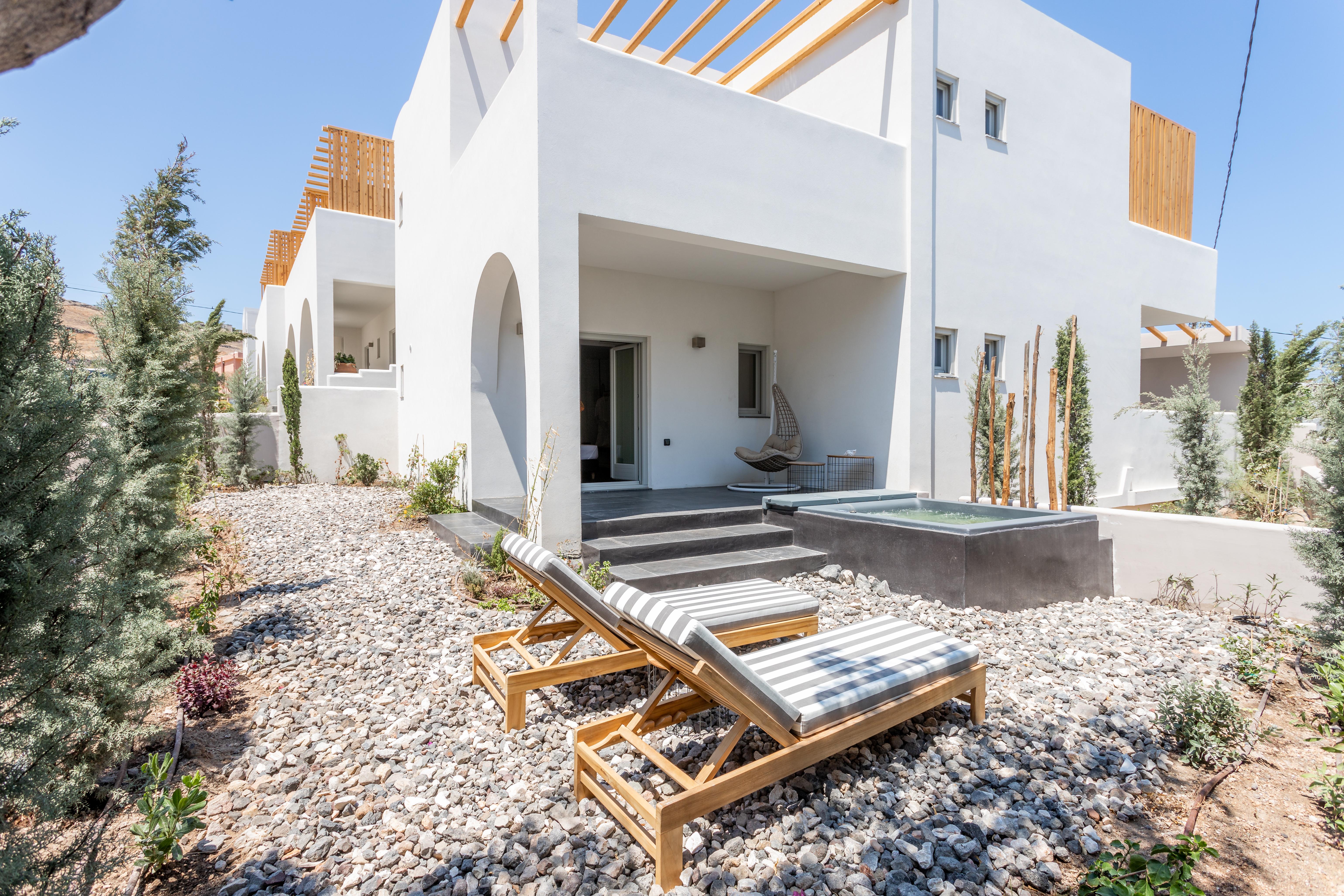 Aegean Gem Hotel Kamari (Santorini)