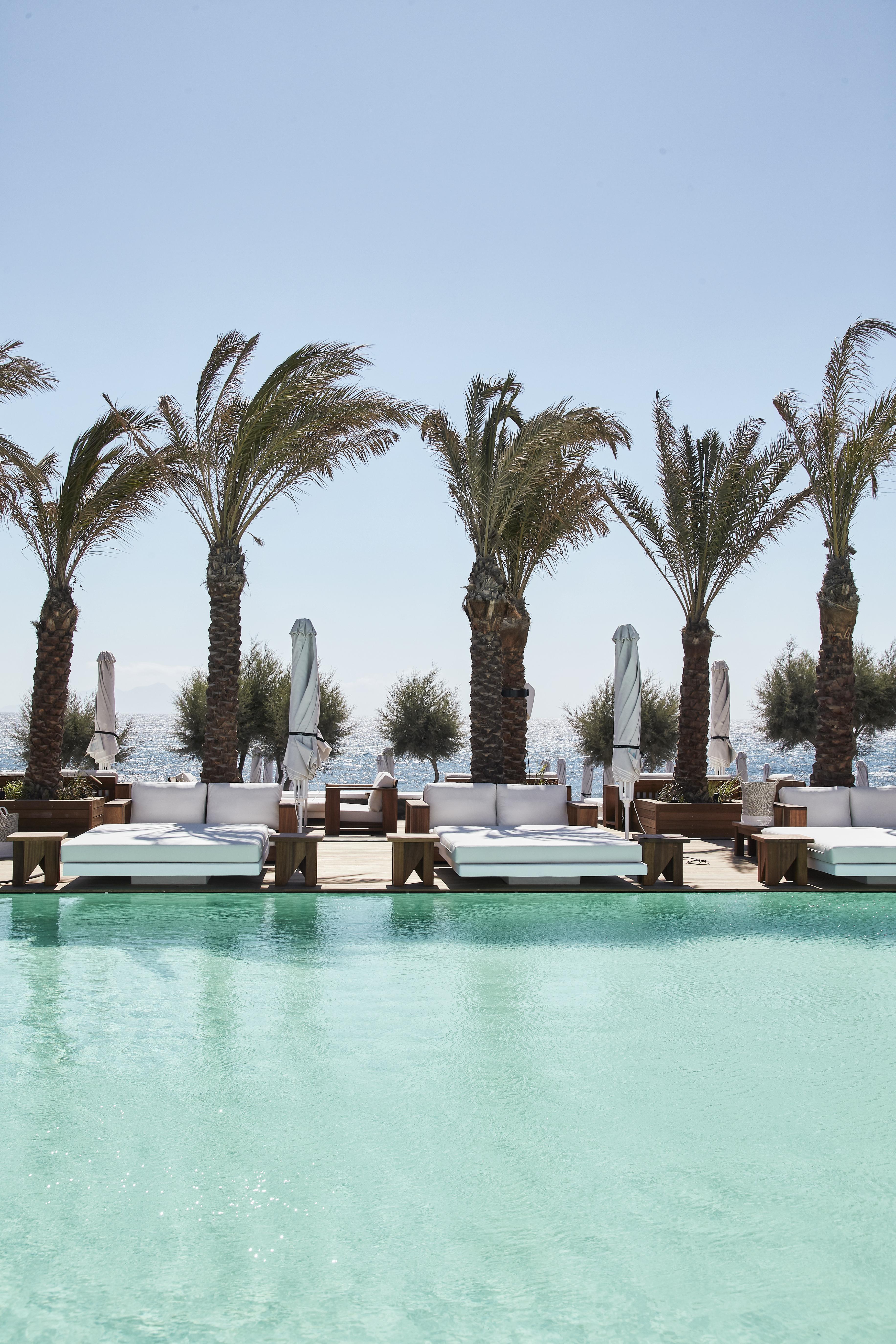 Nikki & Santorini 5*