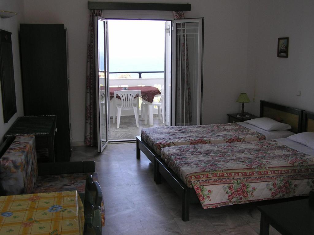 Knossos Aparthotel Panormos (Crete)