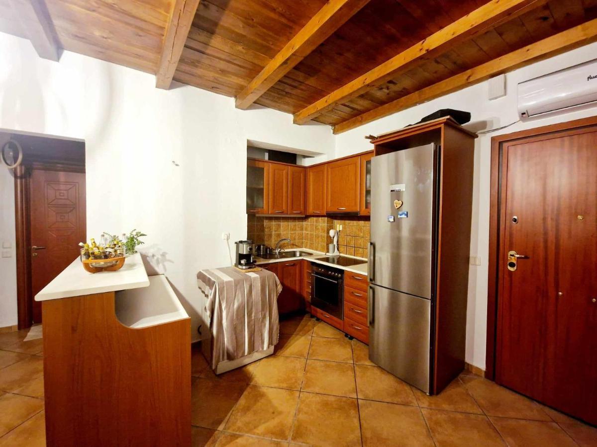 Ariel's House In Pefkochori