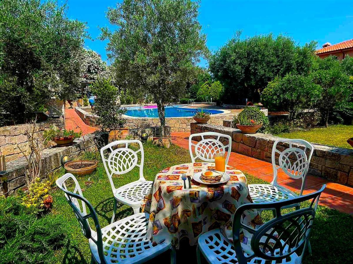 Ariel's House In Pefkochori