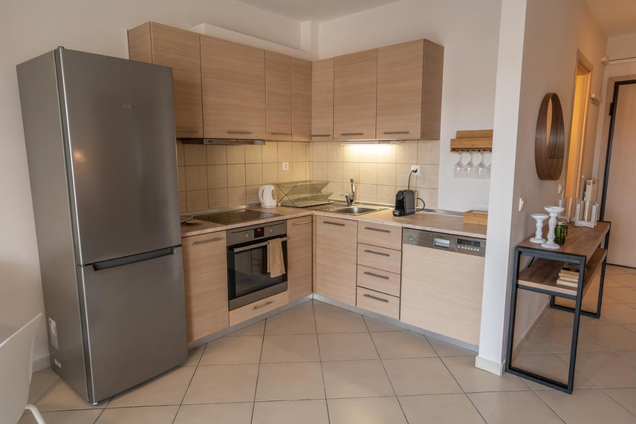 Elia Family Apartment *