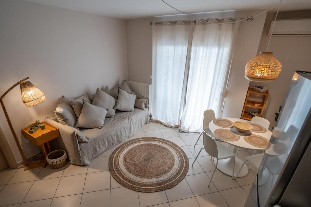Elia Family Apartment *