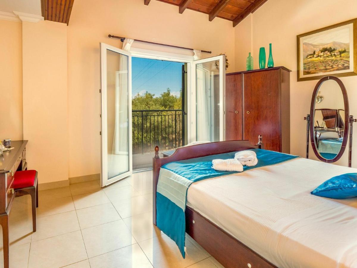 Di Giovanni By Posarellivillas Peritheia