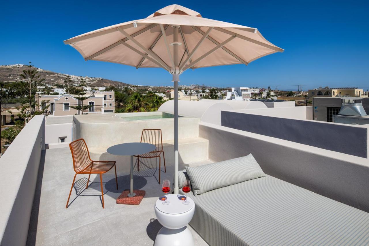 Viva Nove Kamari (Santorini)