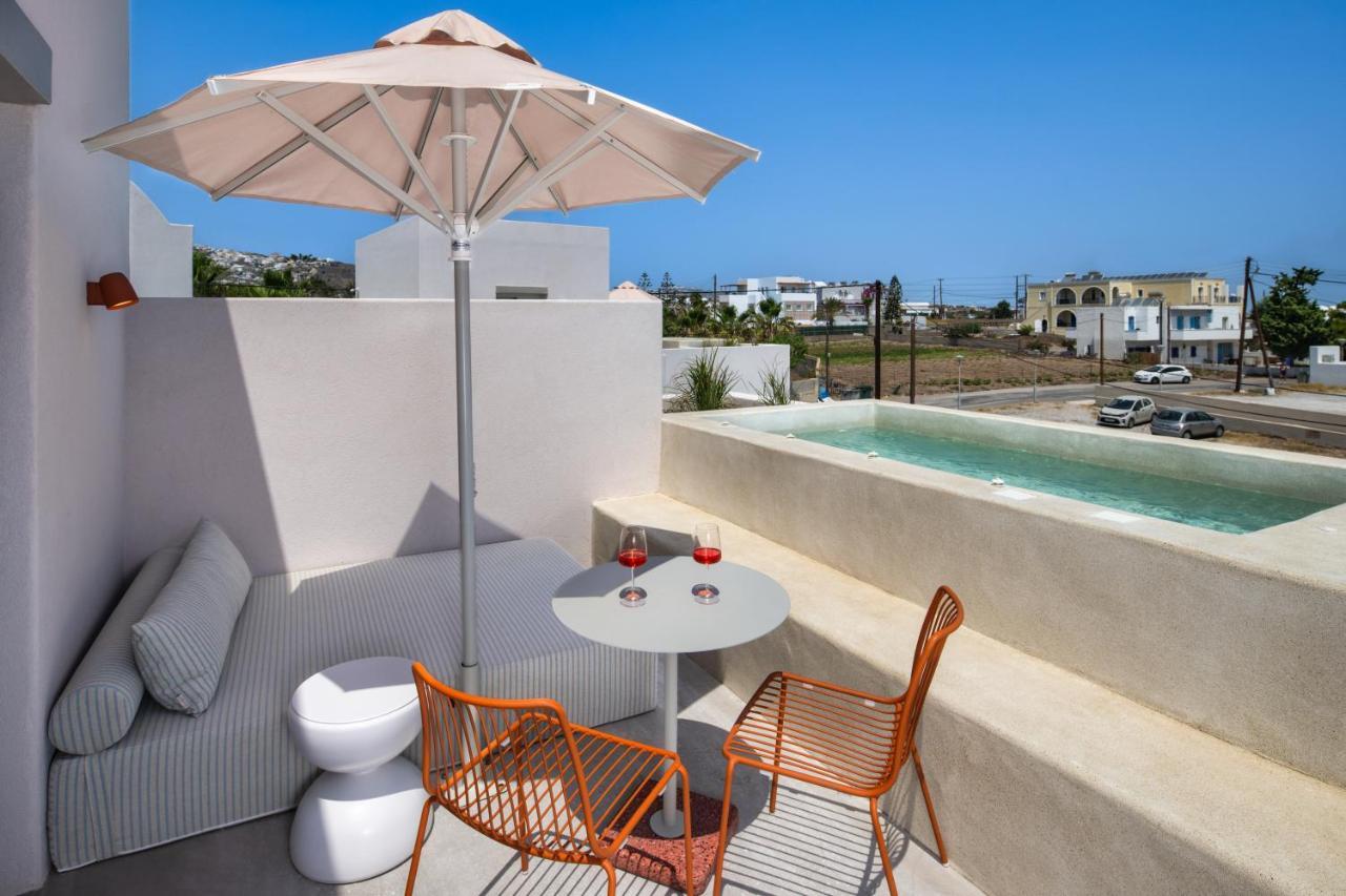Viva Nove Kamari (Santorini)