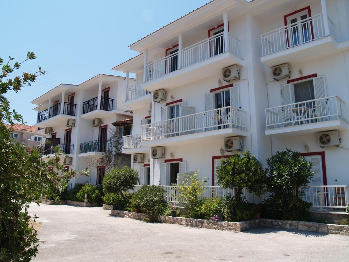 Apartment Clad Laganas