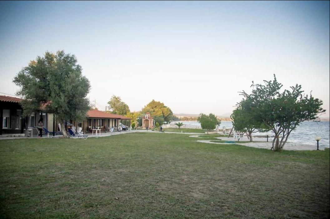 Aparthotel On The Wave Spitakia Sto Kyma Nikiti (Sithonia)