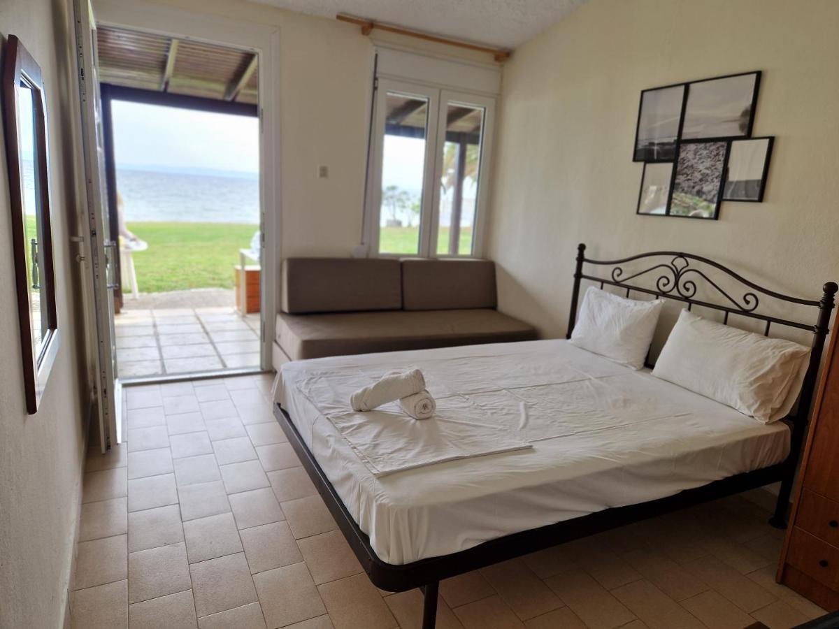On The Wave Spitakia Sto Kyma Aparthotel