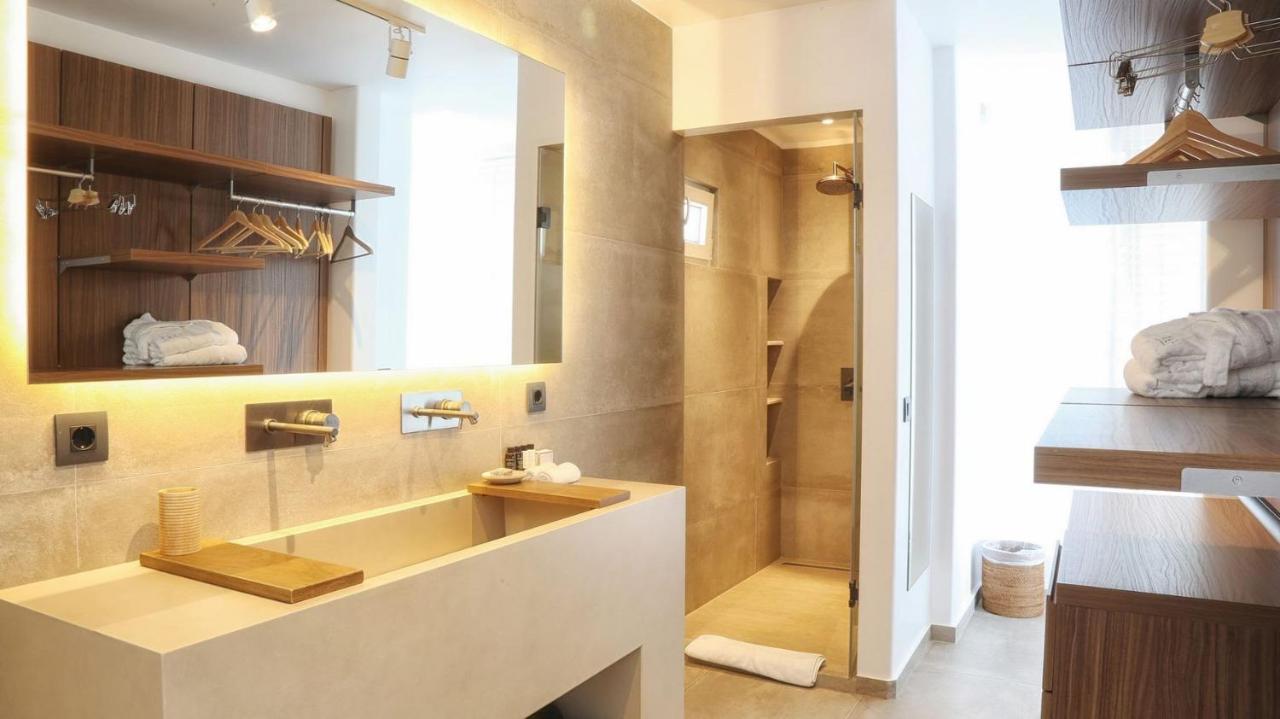 Gorgeous Mykonos 12 Bedrooms Nova Light Private Pool Panoramic Sea Views Elia Villa Elia (Mykonos)