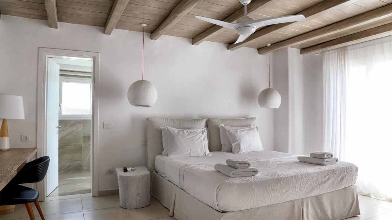 Villa Gorgeous Mykonos 12 Bedrooms Nova Light Private Pool Panoramic Sea Views Elia