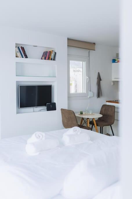 Amazing Rooftop With Large Private Balcony Athens
